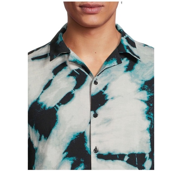 No Boundaries Men's Printed Shirt with Short Sleeves Size S (34/36) - Picture 3 of 6
